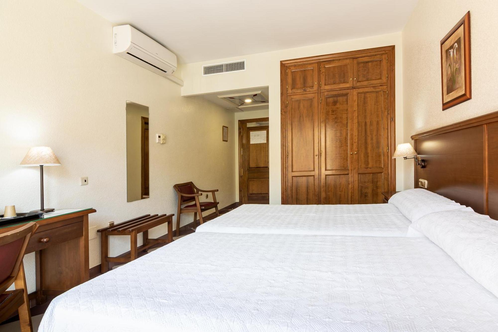 Hotel Avenida Tropical By Bossh! Hotels Salobrena Exterior photo